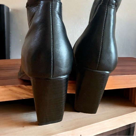Perfect for fall! Gorgeous MIA Black Leather Cut-Out Tall Heeled Boots Sz 6.5 - Picture 6 of 6